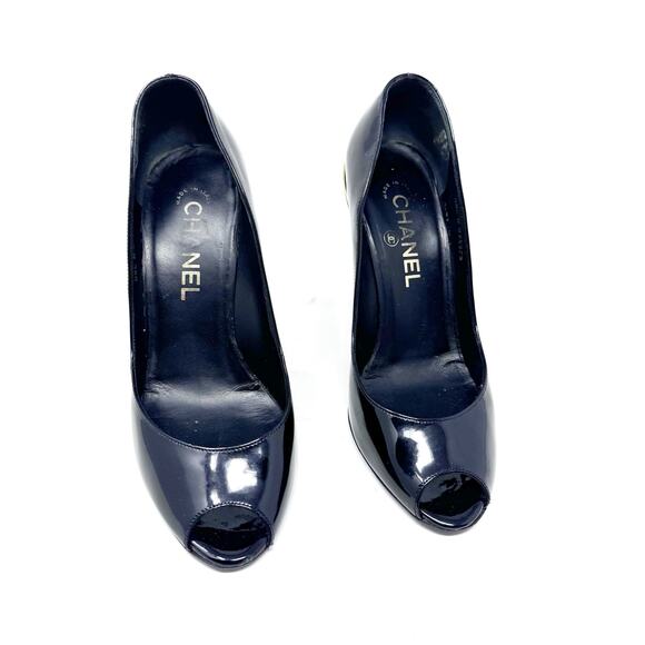 CHANEL Black Patent Leather Peep Toe Heels Pumps with Gold CC Logo Size EU 37 - Picture 5 of 12